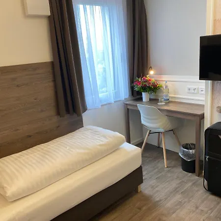 Signature East Falk Hotel 3*