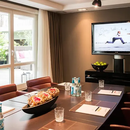 Boston Hh Hotel 4*