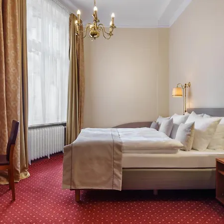 Hotel Kronprinz Hauptbahnhof Hamburgo