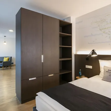 Hotel Jufa Hafencity 4*