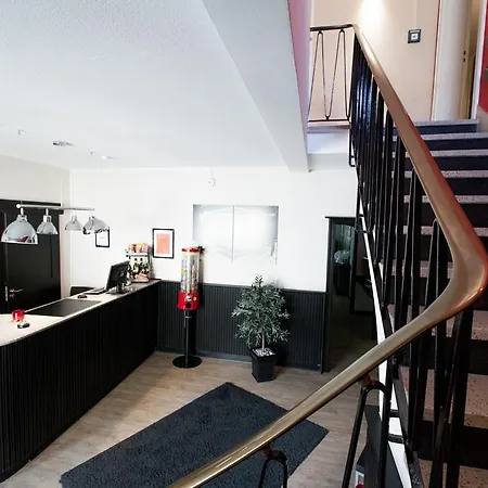 Arcade Hotel&hostel 2*