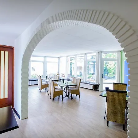Arcade Hotel&hostel 2*