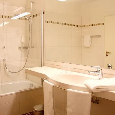 Panorama Hamburg-harburg 4*