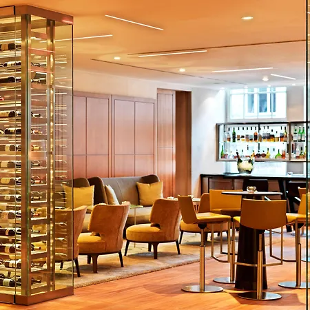 Conrad Hotel 5*