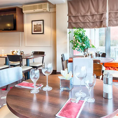 Hotel Leonardo Airport