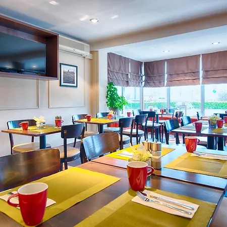 Hotel Leonardo Airport 3*