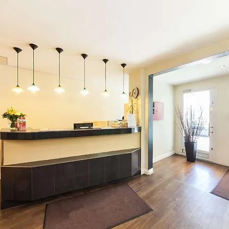 Continental Hauptbahnhof Hotell 3*