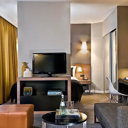 Adina Michel Aparthotel 4*