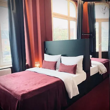 Sleephotels Casino Hotel *