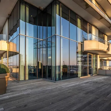 Marco Polo Tower Apartment Hamburg