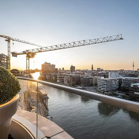 Marco Polo Tower Apartment Hamburg