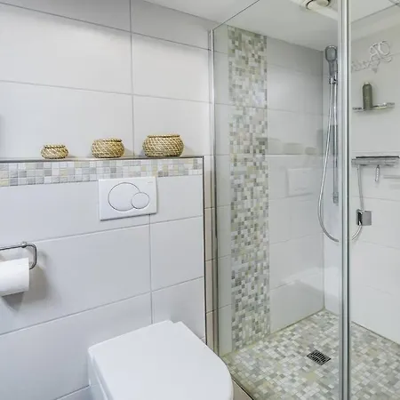 Charming Close To Heart Of Hamburg-Harburg