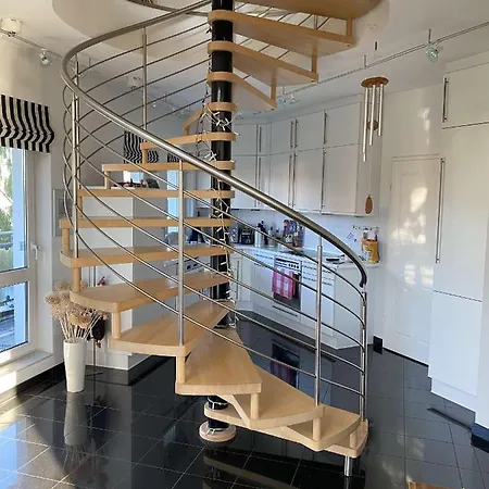 Extravagante 3-zimmer-penthouse-wohnung