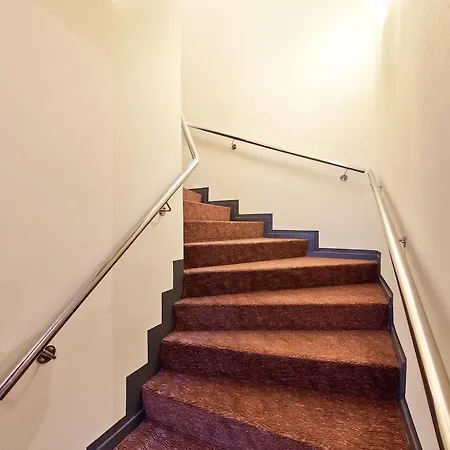 Alster Hotel 3*