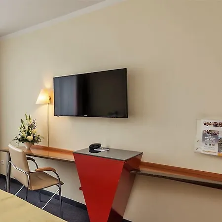 Novum Ambassador Hotel 3*