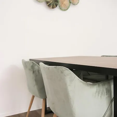 Modernes Und Zentrales 4 Zimmer *