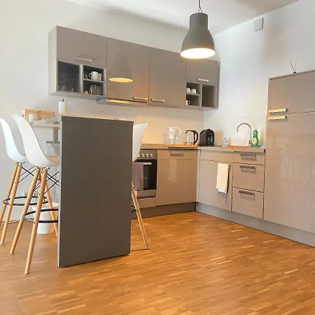 Cozy One Bedroom In Stellingen *