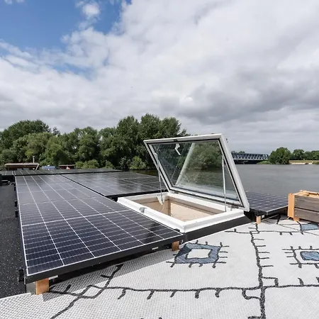 Hausboot Ahoi Hochwertiges Hausboote Mit Grosser Terrasse Und Kamin *