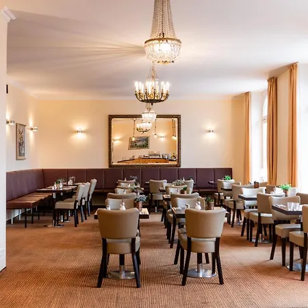 Kronprinz Hauptbahnhof Hotel