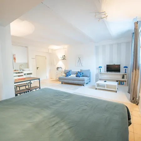 Kingsize Bett, Nahe Stadt Und Alster, Ruhig * Hamburg