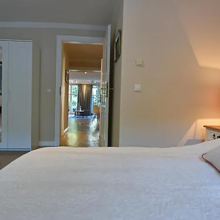 Apartment Zentrale Whg Naehe Der Alster Mit Parkplatz
