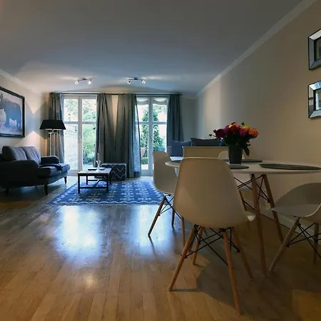 Zentrale Whg Naehe Der Alster Mit Parkplatz Hamburg