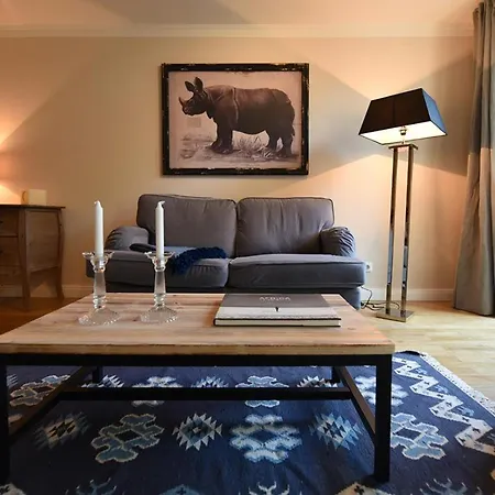 Zentrale Whg Naehe Der Alster Mit Parkplatz * Hamburg