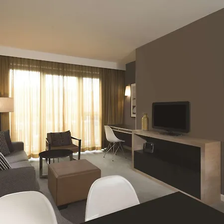 Aparthotel Adina Michel
