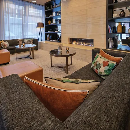 Adina Michel Aparthotel 4*