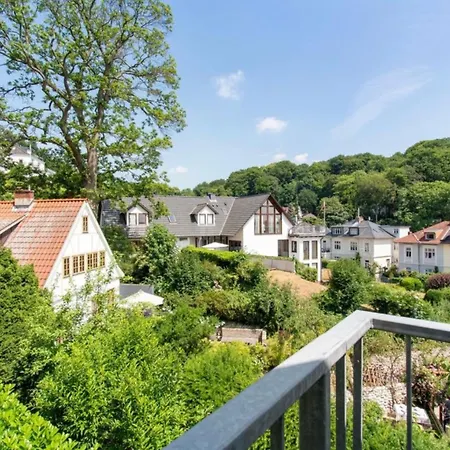 Beautiful House In Blankenese Hamburg