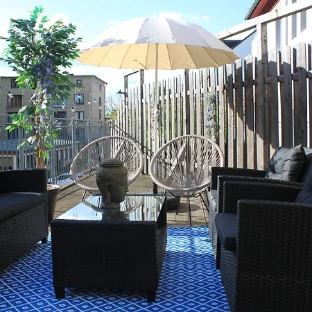 R B Family - 108 Qm Mit Dachterrasse - Badewanne & Dusche - Kostenloses Parken - 2 Schlafzimmer Hamburg