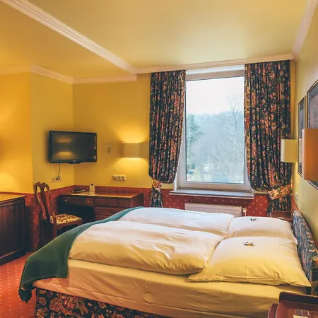 Hotel Mittelweg 3*