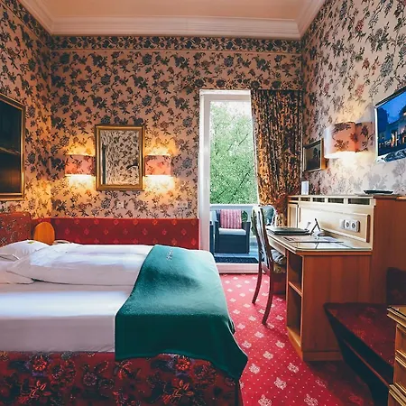 Mittelweg Hotel