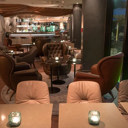 One Hamburg-alster Hotel 3*