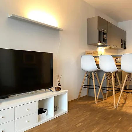 Cozy One Bedroom In Stellingen Apartment *
