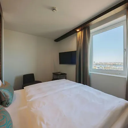 One Hamburg-alster 3*