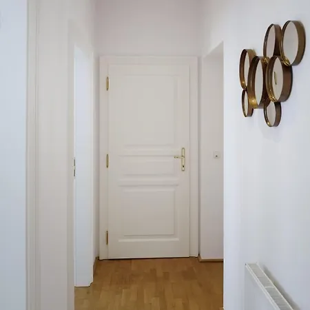 Hoheluft Infinity Selbst-check-in Hamburg