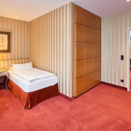 Western International Hamburgo