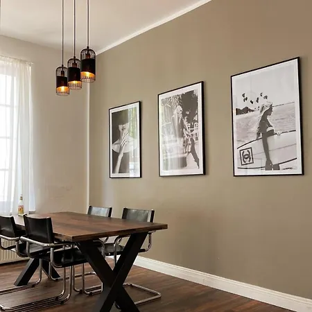 90sqm Unique Living Near The Alster Apartment