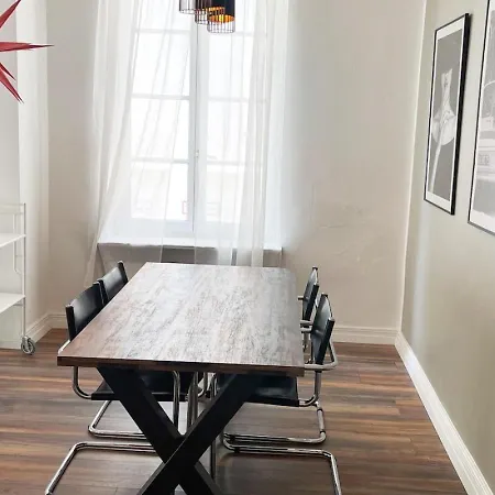 Apartment 90sqm Unique Living Near The Alster