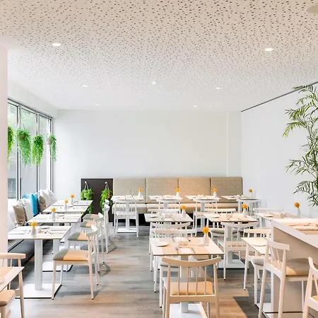 Hotel Nh Mitte 4*