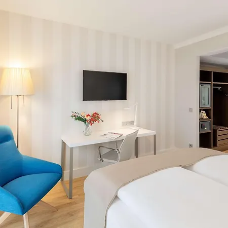 Nh Mitte Hotel 4*