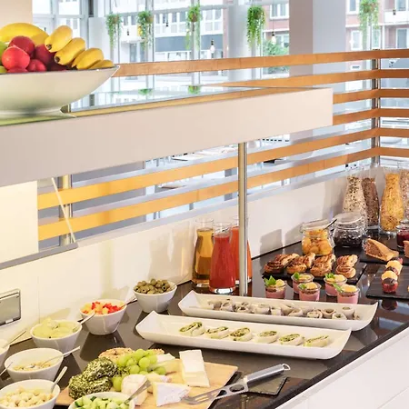 Hotel Nh Mitte 4*
