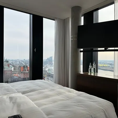 Hotel Empire Riverside 4*