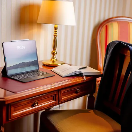 Hotel Alt Lohbruegger Hof 4*