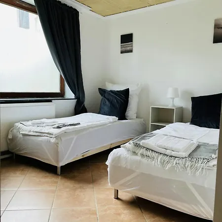 Spacious For 5 Hamburg