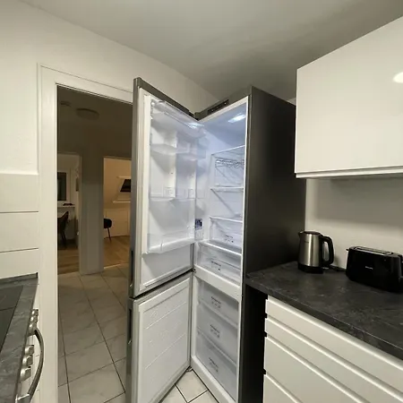 Modern Comfort In 3 Apartment Hamburg