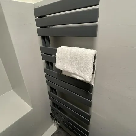 Modern Comfort In 3 Hamburg