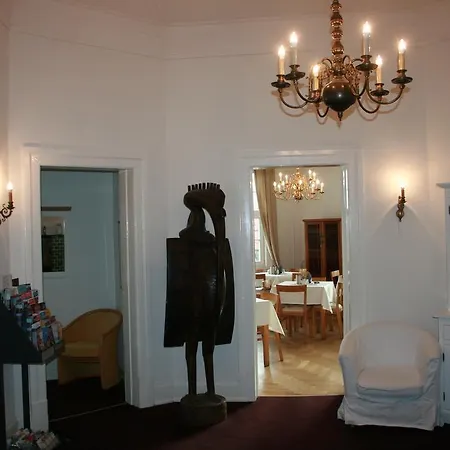 Fresena Im Dammtorpalais 호텔 3*
