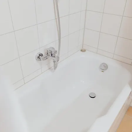 Stylisch Zentral 2zi App 4 P In Appartement *